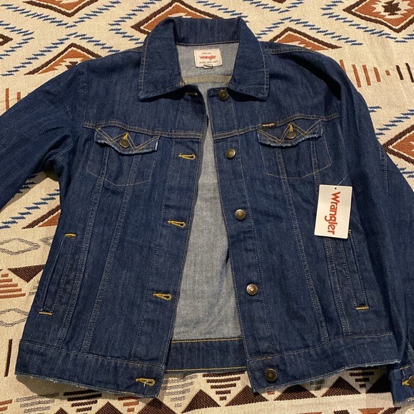 Wrangler Women’s Jean Jacket NWT - Picture 3 of 8